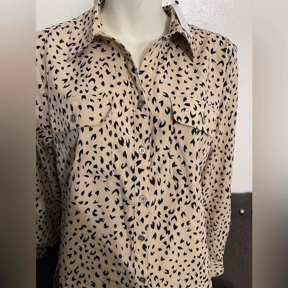 🚨New NOTATIONS Women’s long-sleeved button-down shirt - Picture 2 of 2